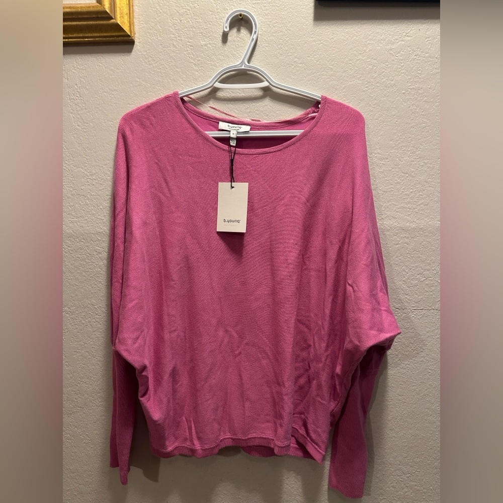 PINK SWEATER